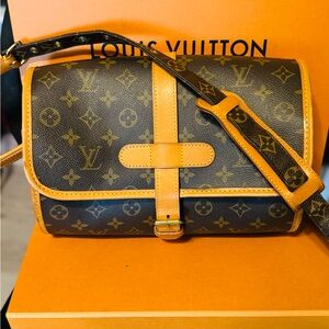 🔥SEND OFFER 🔥Louis Vuitton Marne Monogram crossbody bag